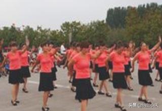经典50首广场舞曲（经典50首广场舞曲下载）